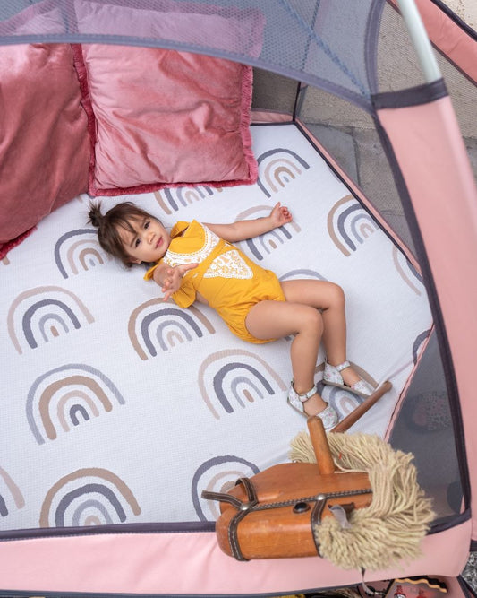 Playtime Supervision vs Independent Play