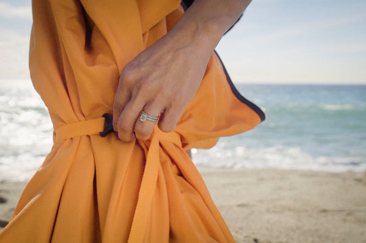 Skeptical about Poppin’ Up Our Playpen on Your Own? Here’s our Trick - The California Beach Co.