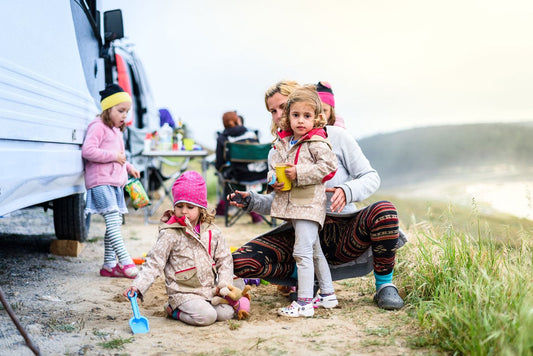 Fun Ways to Entertain Your Young Children During Long Road Trips - The California Beach Co.