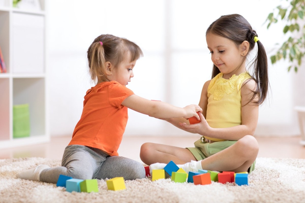Tips for Teaching Toddlers How to Share - The California Beach Co.