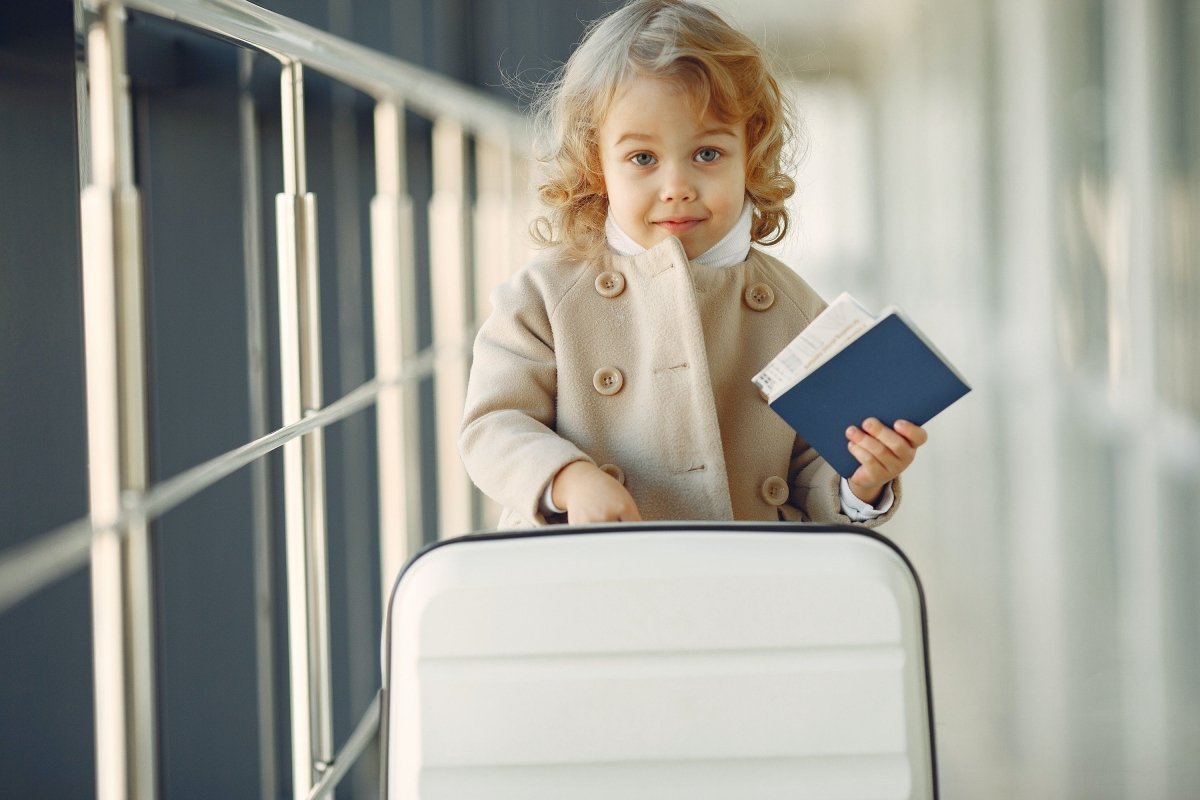 How to Help Young Children Adjust to a Time Change - The California Beach Co.