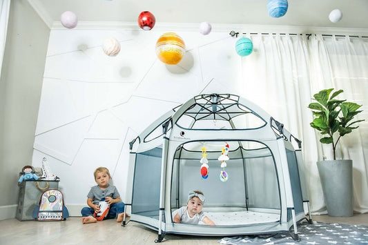 How to Keep Your Baby Entertained Anywhere You Go