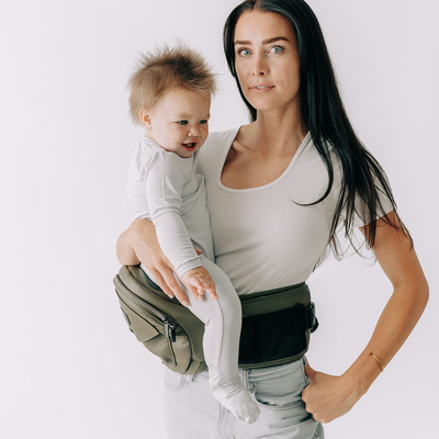 holding a baby using a waist belt