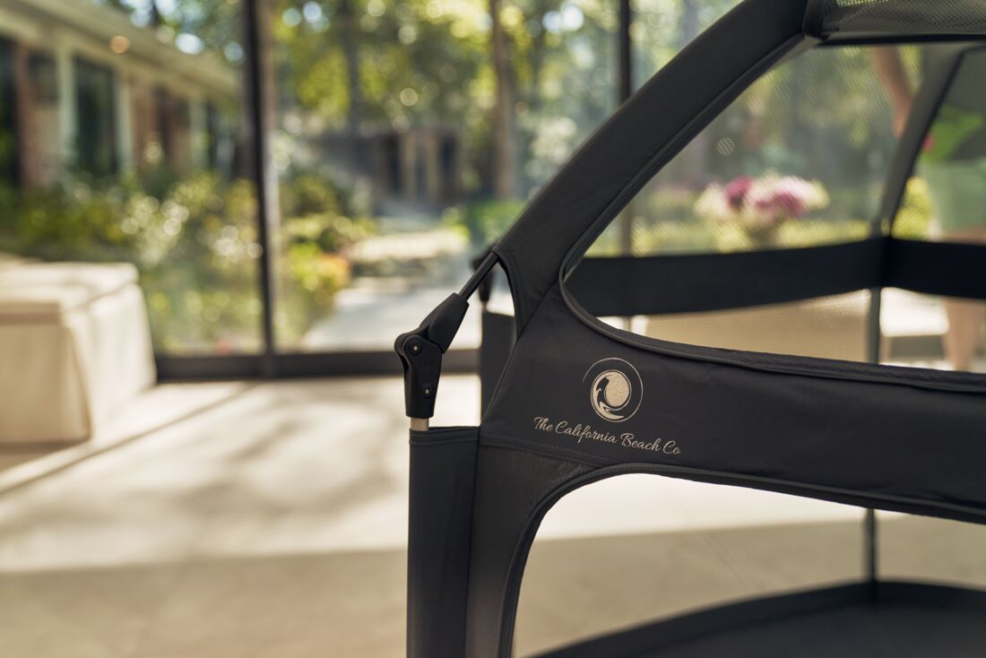 #color_charcoal black