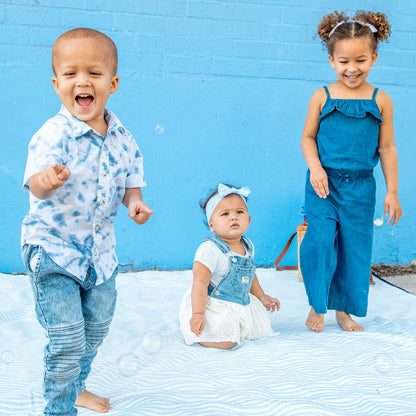 x California Voyager Blanket - Whimsical Waves - The California Beach Co.